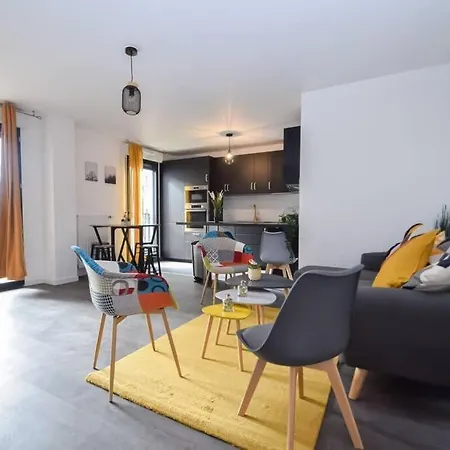 Daire Super Avec Balcon Et Parking A Paris